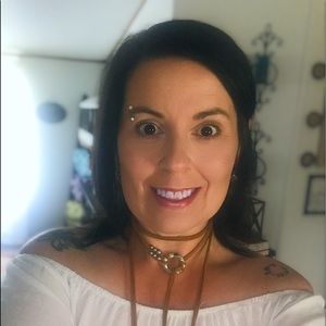 Meet your Posher, Crickett